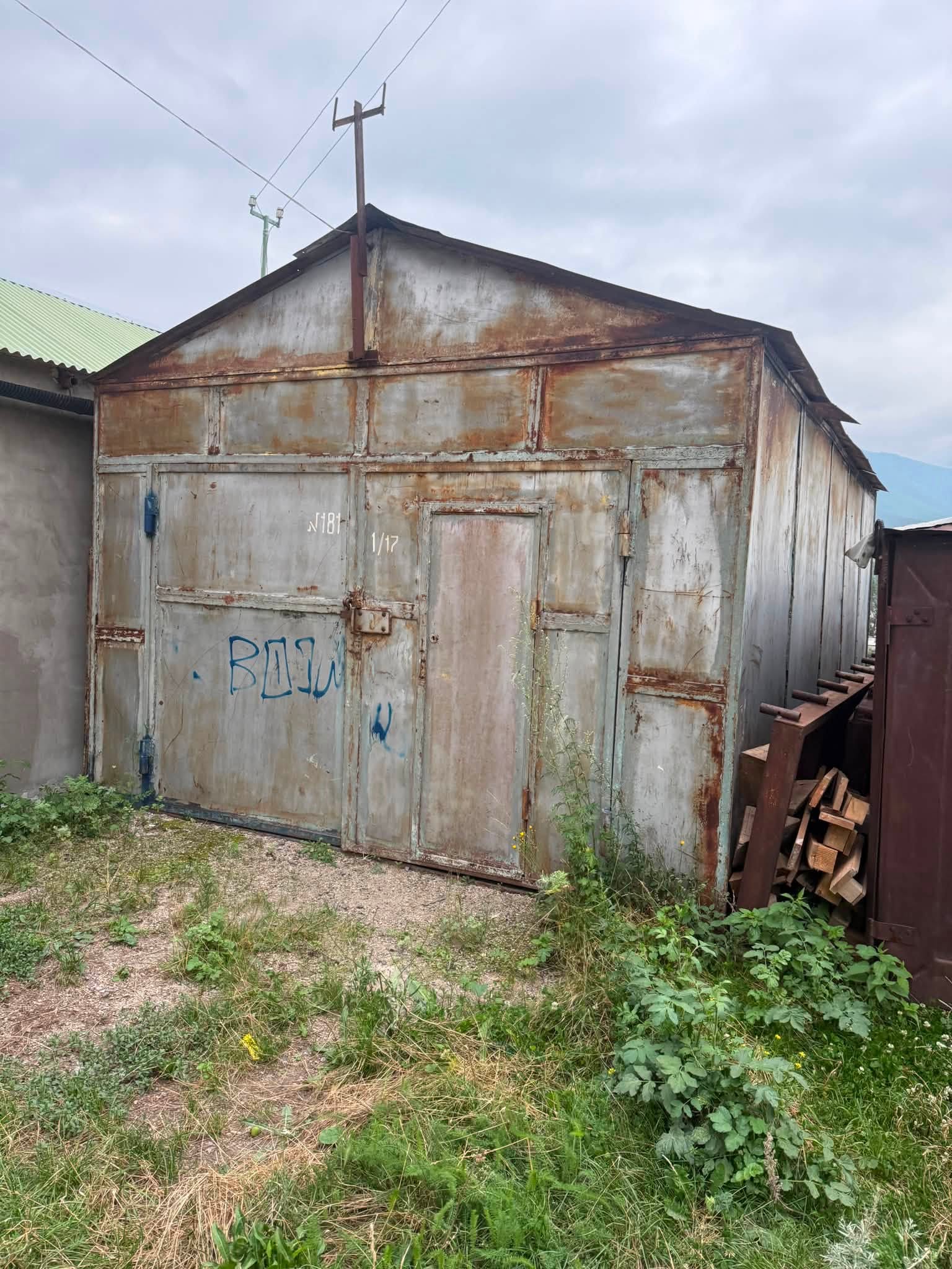 Վաճառվում է ավտոտնակ իր հողատարածքով